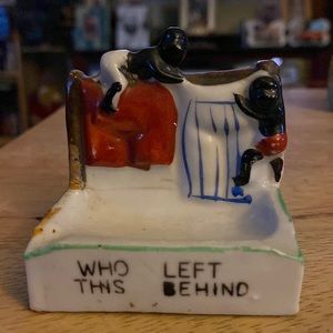 Black Americana Vintage Ashtray Very Old Highly Collectible.  2”X2 1/2”